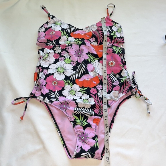 SALT + COVE JUNIORS LACE-UP-SIDES ONE-PIECE SWIMSUIT Sz LARGE - Picture 6 of 11